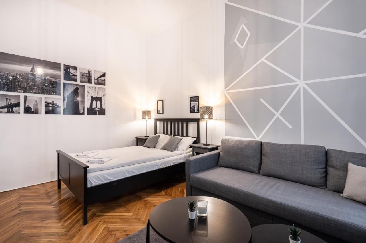 B8 - Grand Boulevard Cozy Apartment - Best Location By Bqa Budapest Bagian luar foto