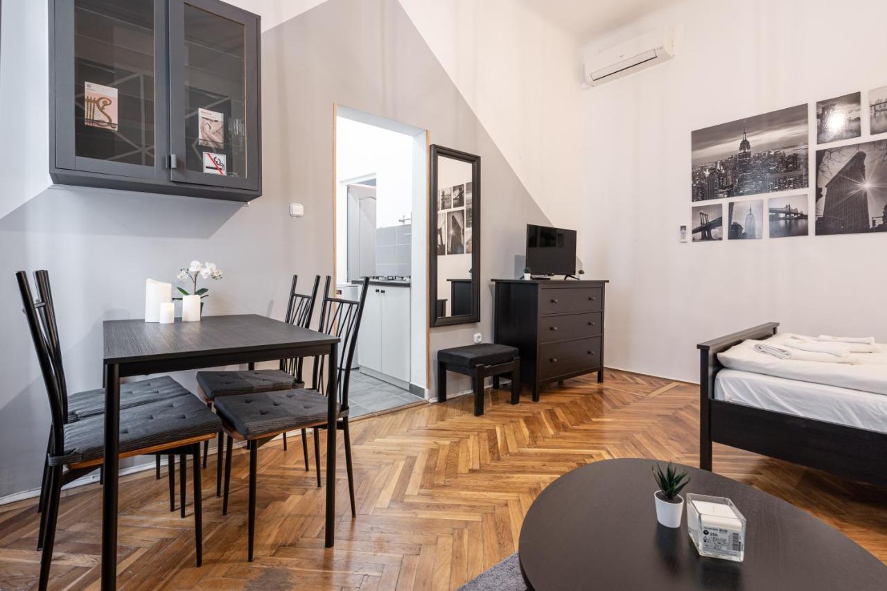 B8 - Grand Boulevard Cozy Apartment - Best Location By Bqa Budapest Bagian luar foto