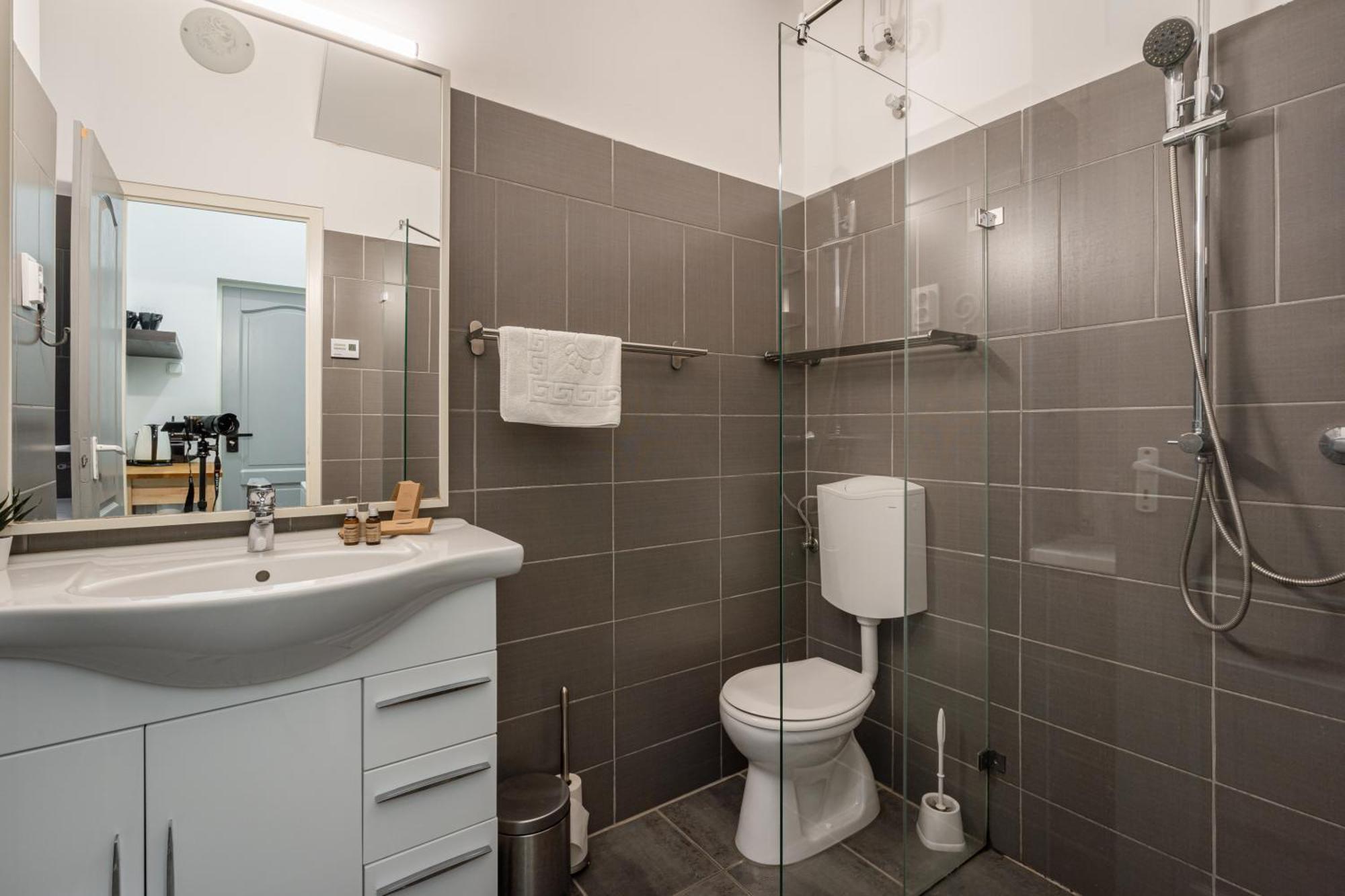 B8 - Grand Boulevard Cozy Apartment - Best Location By Bqa Budapest Ruang foto